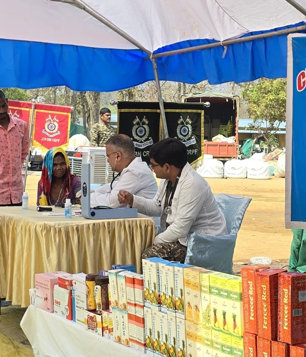 🇮🇳229 Bn CRPF under able guidance of Sh. Brajesh Kumar Singh, Comdt organized a Civic Action programme at FOB Tadpala Base (F/229 Bn). During the event essential medical supplies &amp; daily necessities were distributed to 700+residents from the surrounding areas. #CivicAction #CRPF