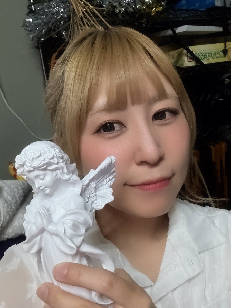 東京ララバイ第三話無事に終幕しました！
ご来場くださったみなさま
ありがとうございました👏🏻

なんと麻田の演じた上杉は天使見習いとして再登場でした👼
楽しんで頂けましたかー？

毎月最後の火曜日はファイト！に行こう！
来月は4月28日(火)！
お楽しみに～！

 #東京ララバイ
#音楽トキワ荘