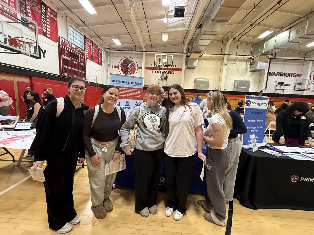 EFWarriors's tweet photo. Wonderful morning at our Future Ready Leaders career fair!! Thank you to Mrs. Kearns and her students for organizing this event! ⁦@MrsKellyKearns⁩ https://t.co/pAofNTOvJG