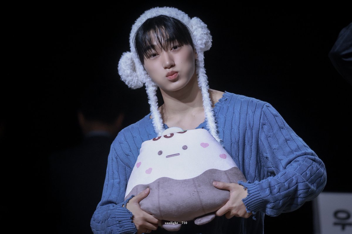 sanlight__710 tweet media