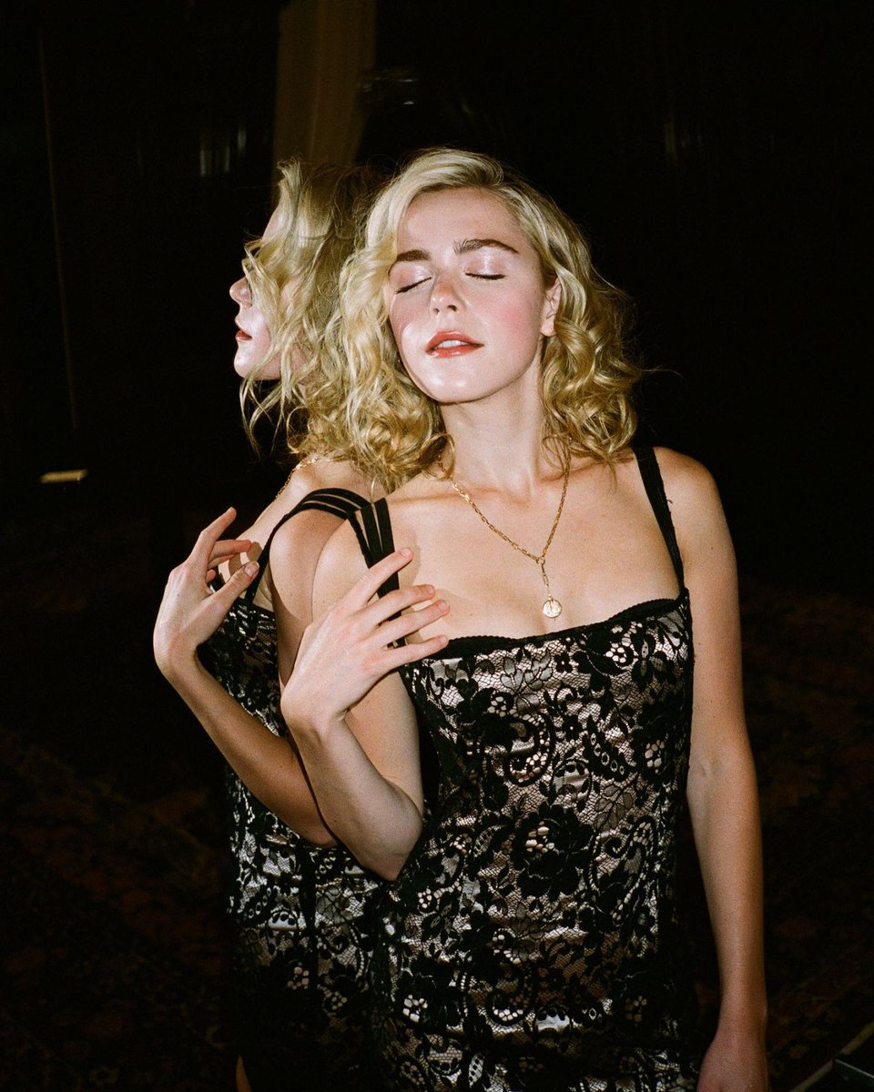 best of kiernan shipka tweet media