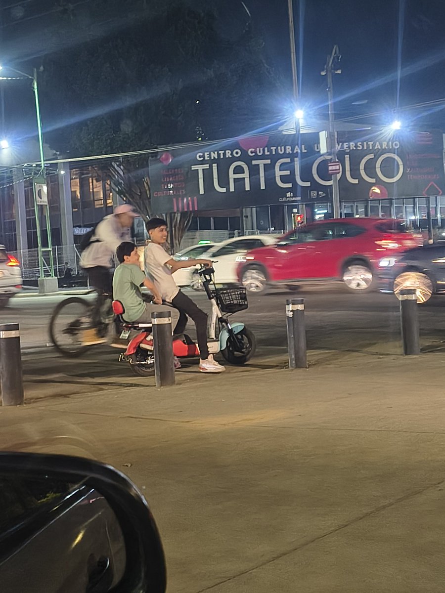 Danna Lozano tweet media