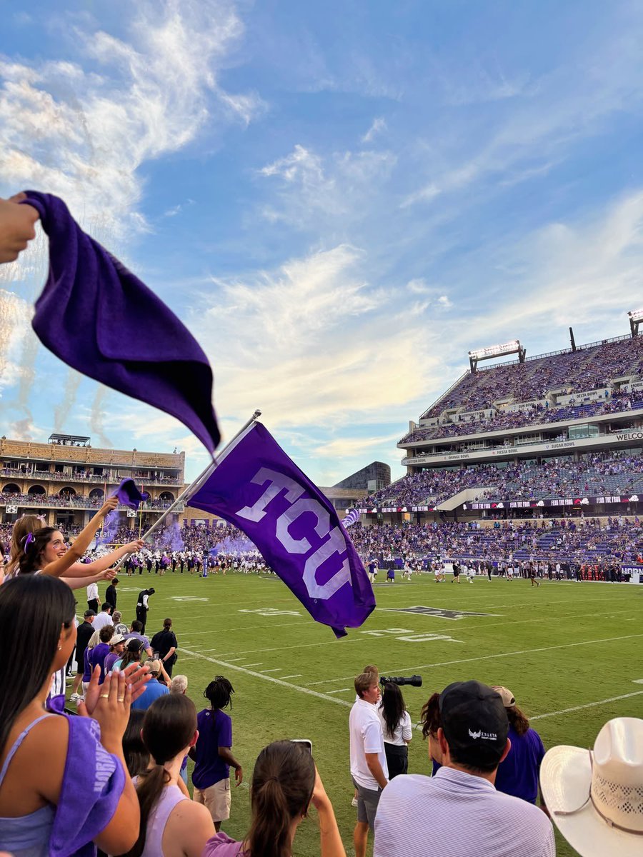 PhilipLoadholt's tweet photo. I’ll be in Fort Worth, TX with @TCUFootball tomorrow!!! Thank you @BGChrisOwens for the invite!
#GoFrogs🐸
 @CoachRickerOL @Coach_Swingle @CoachSonnyDykes @samspiegs @AllenTrieu @PrepRedzoneOK @6starfootballOK @RecruitBAFBall @BrokenArrowFTBL @THillBAFootball https://t.co/atRPi9sZTs