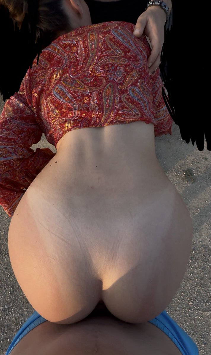 frenchcouple30 tweet media