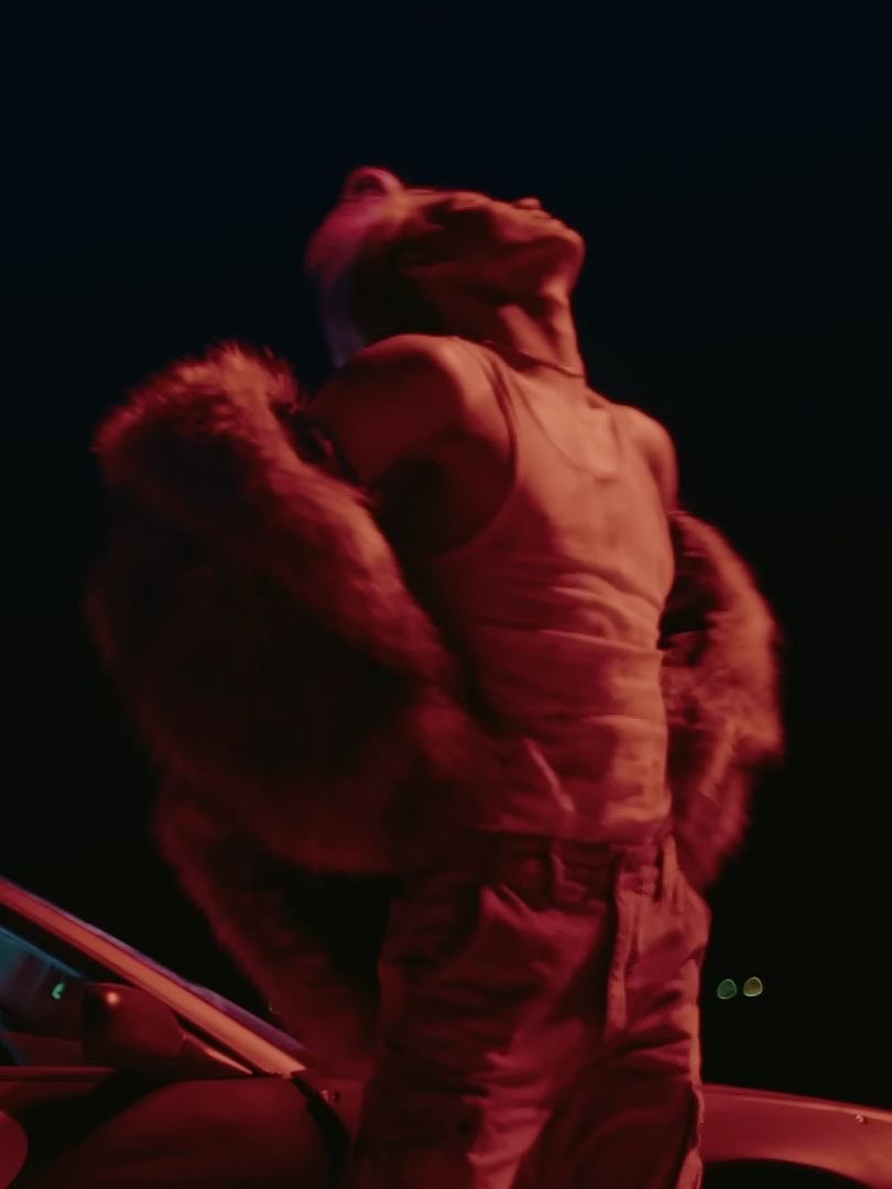 jongin_finalfinal.mp4 tweet media