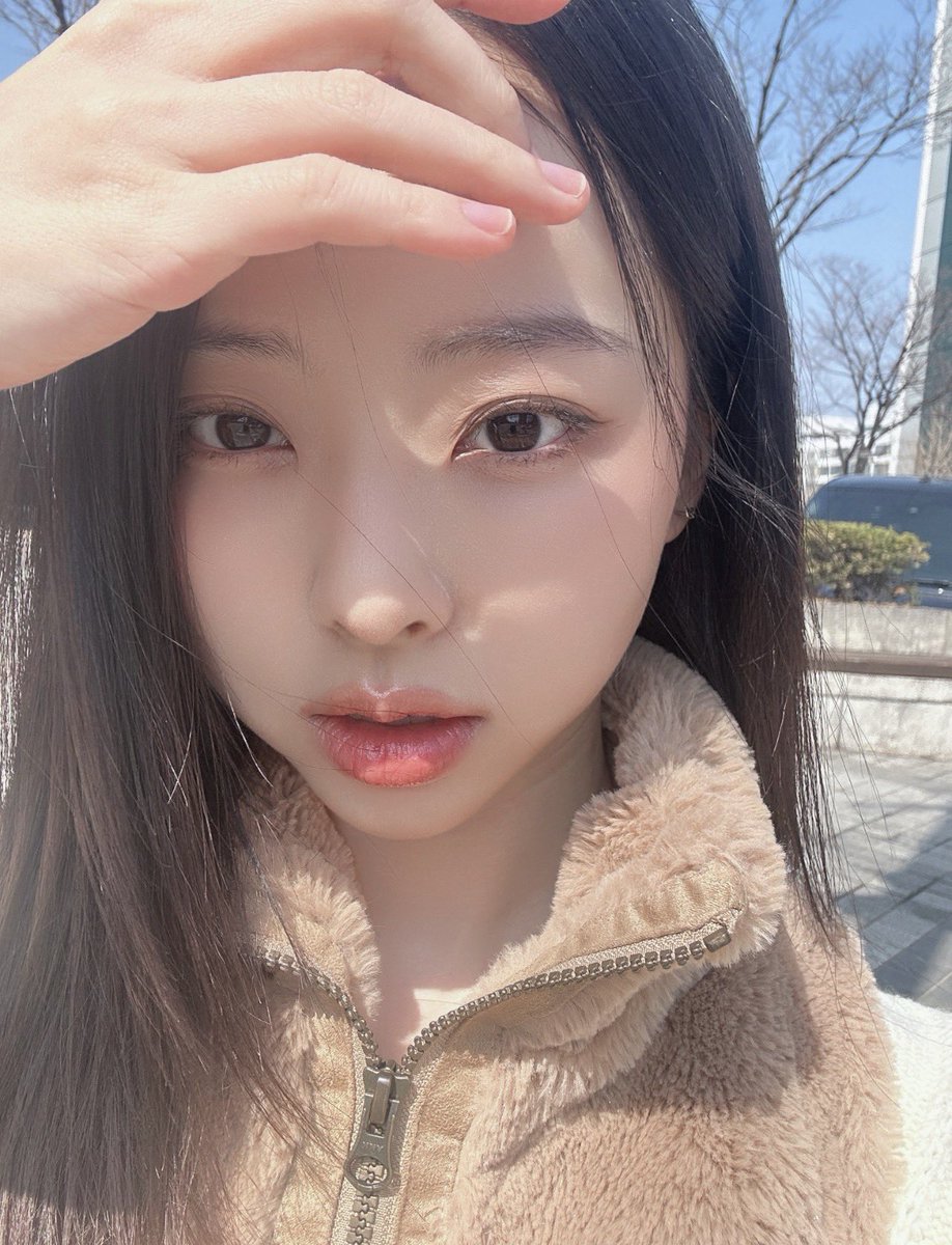 Looble Base tweet media