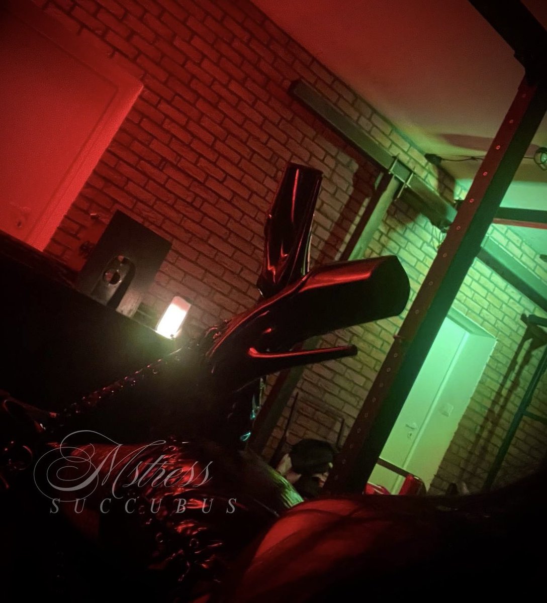 Mistress Succubus tweet media