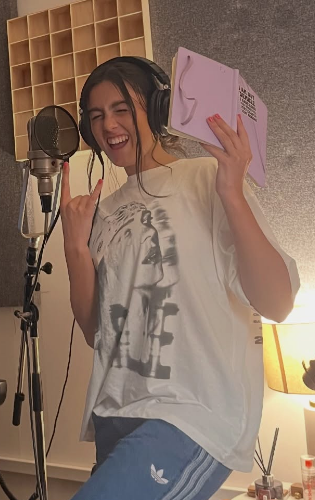 ameetsi🌼 tweet media