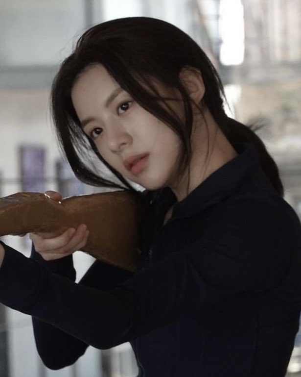 go younjung tweet media