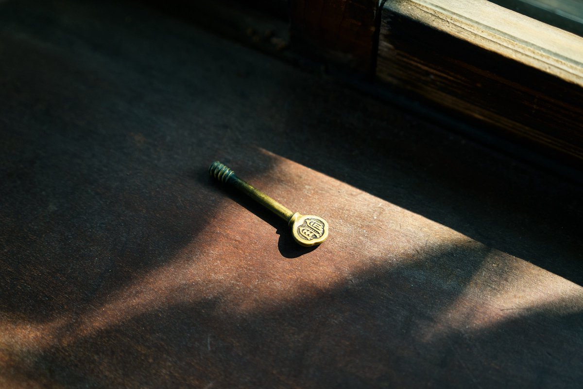 古民家カフェの窓の鍵。

Sigma BF /
Sigma 50mm F2 DG | Contemporary

#SigmaBF