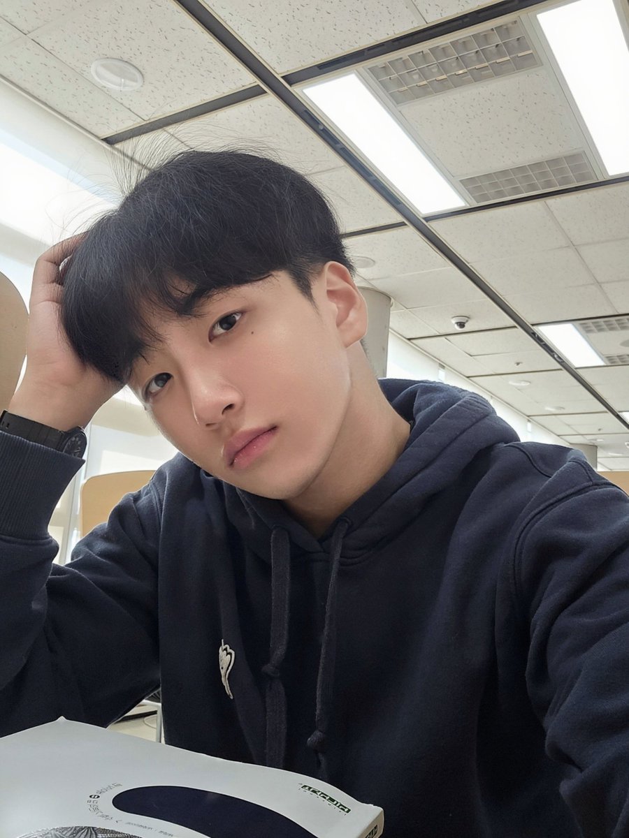 잡았죠 tweet media