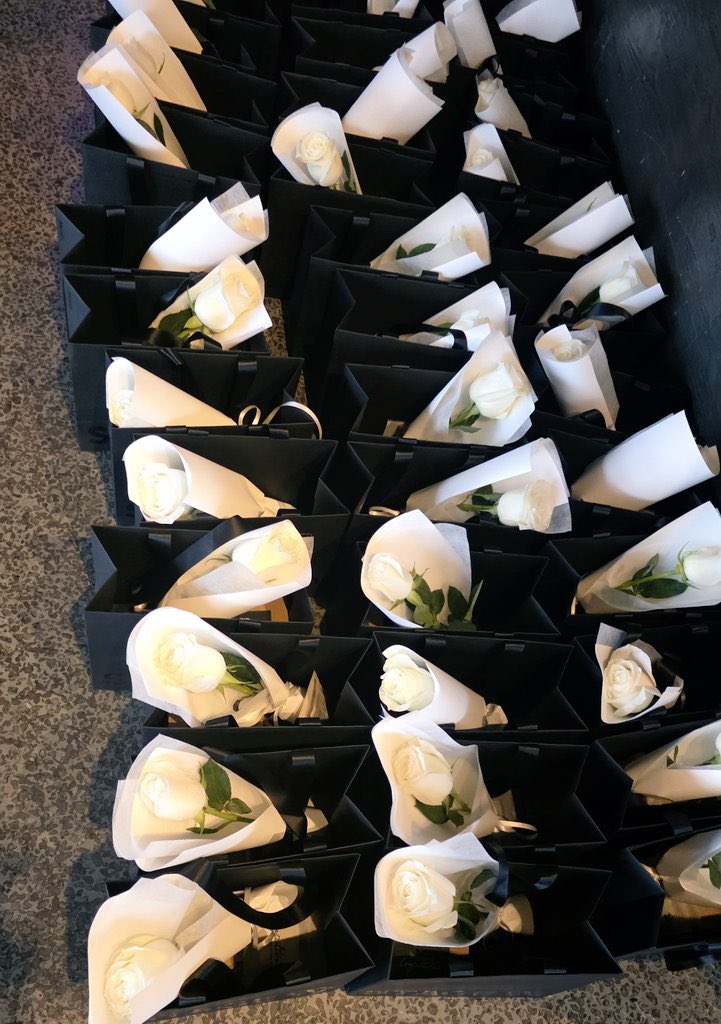 yawnsils's tweet photo. flower from yk.                                  flower from wp. https://t.co/MuE34jA0g5