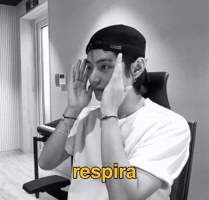 btsbrasil_on's tweet photo. my honest reaction #BTSnoBrasil https://t.co/6gopon7r2F