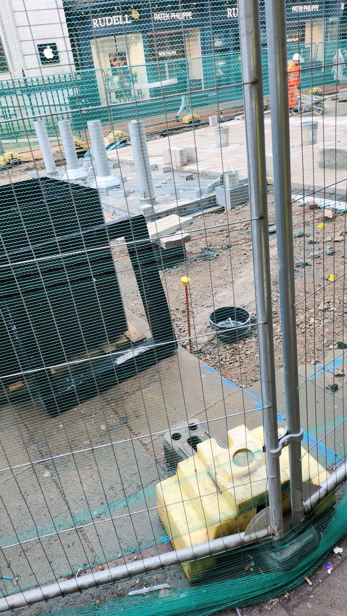 Power to the people 𓅪 tweet media