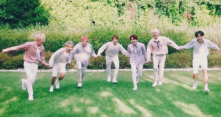 SydneyM ⁷⊙⊝⊜🪭ᴀʀɪʀᴀɴɢ ⟭⟬ 💜 ⟬⟭ 시드니 tweet media