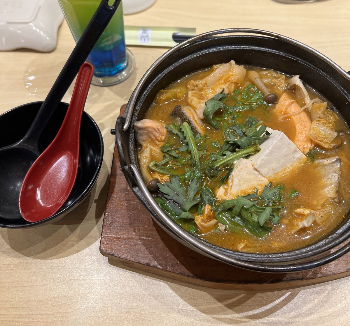 asteslaif tweet media