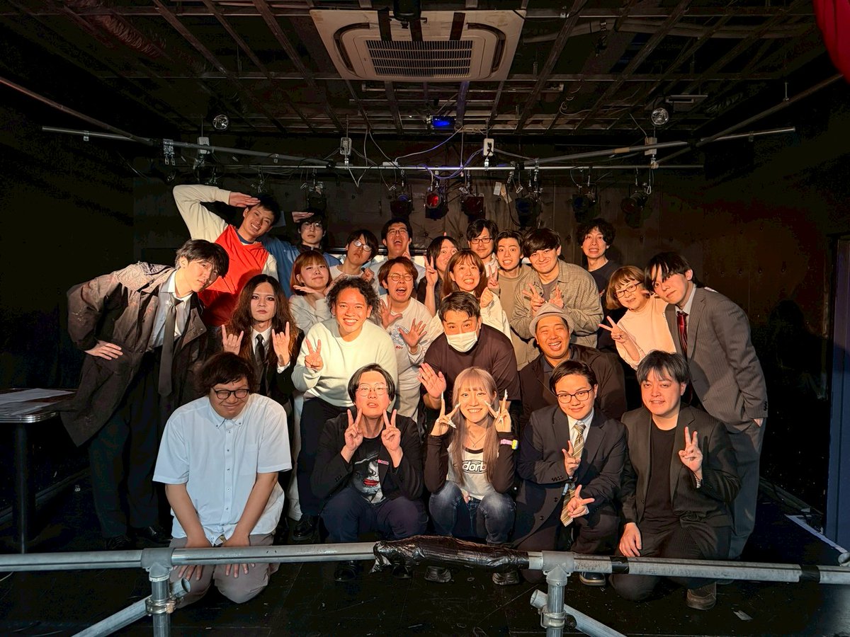 #浜松窓枠お笑いライブ ㊗️超満員㊗️
今月もご来場の皆さまありがとうございました！たくさんのお客さまにお越し頂き感無量です！

投票結果は後程発表です🚩

来月の窓枠ライブは4月24日(金)
※1階か4階か未定です
決まり次第お知らせします🙇
来月も皆さまのご来場お待ちしています！