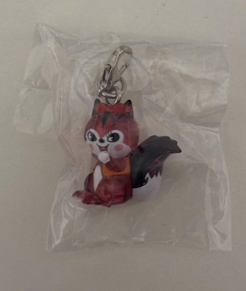 あかり tweet media