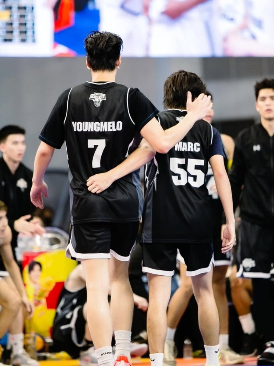 (NOT) 𝘒𝘙𝘈𝘛𝘐𝘕𝘎𝘎 tweet media