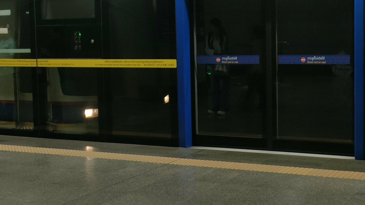 .◜◡◝ tweet media