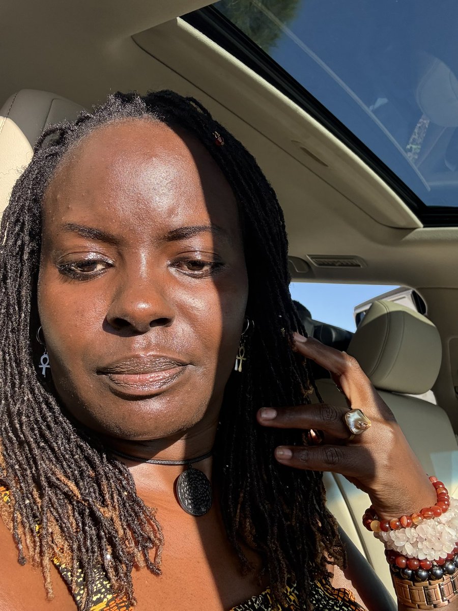 Somoina Kapeen tweet media