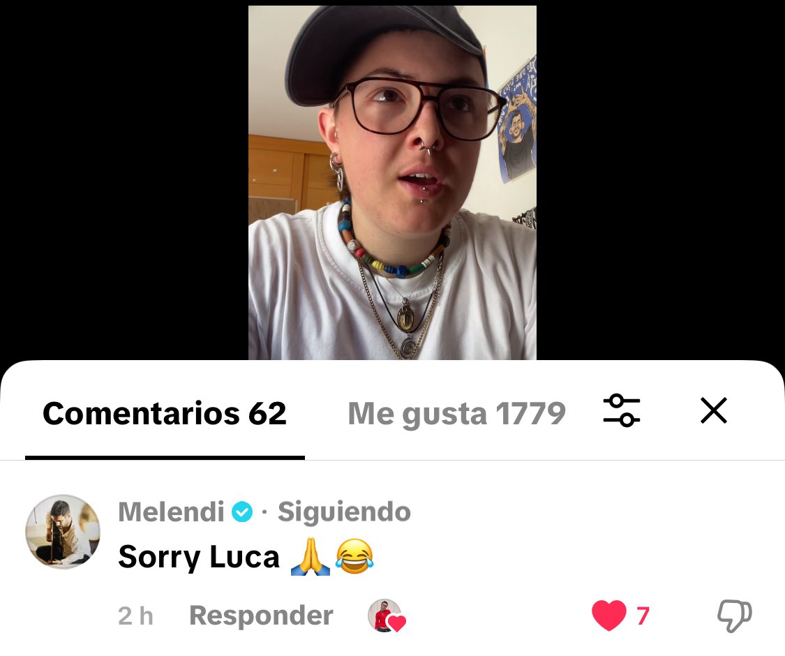*hago un video quejandome de que no salía el disco* Melendi:

(si que lo tengo que perdonar😂) melen te amo
