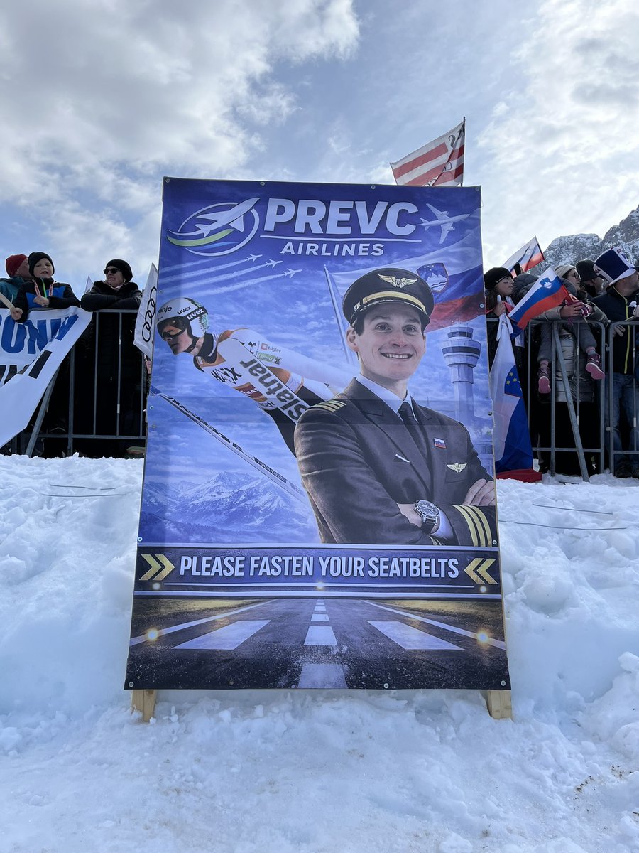 FISskijumping's tweet photo. The leader after the first round is Captain Domen Prevc 🇸🇮✈️

#fisskijumping #worldcupplanica https://t.co/XGCoOgDDu4
