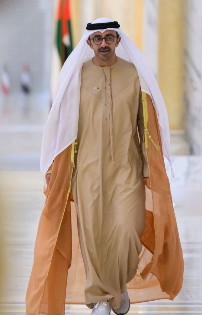 ↸ *بوحميد ↸* 🇦🇪..🤍 tweet media