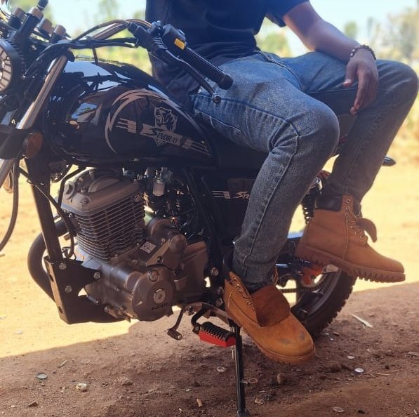 ochola..🦅⚠️ tweet media