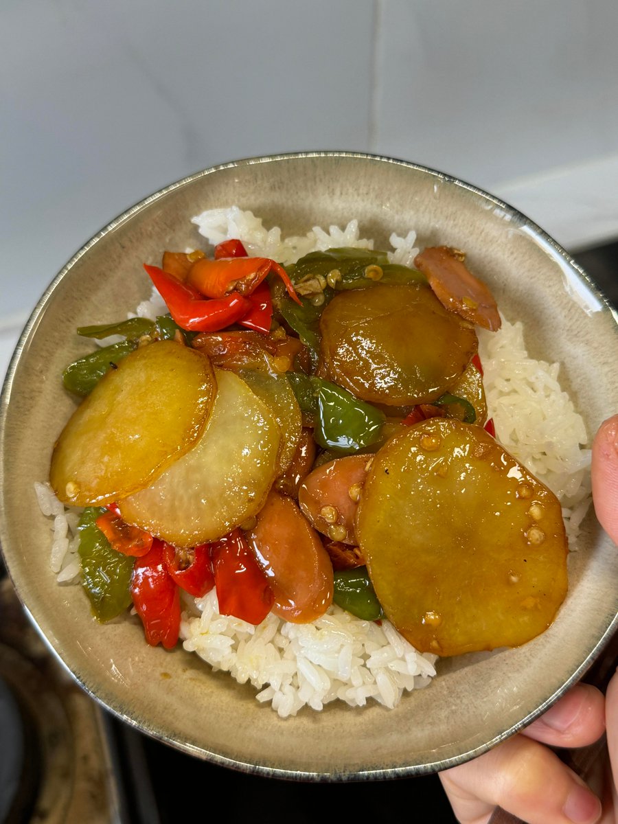 y.n.al3nzi tweet media