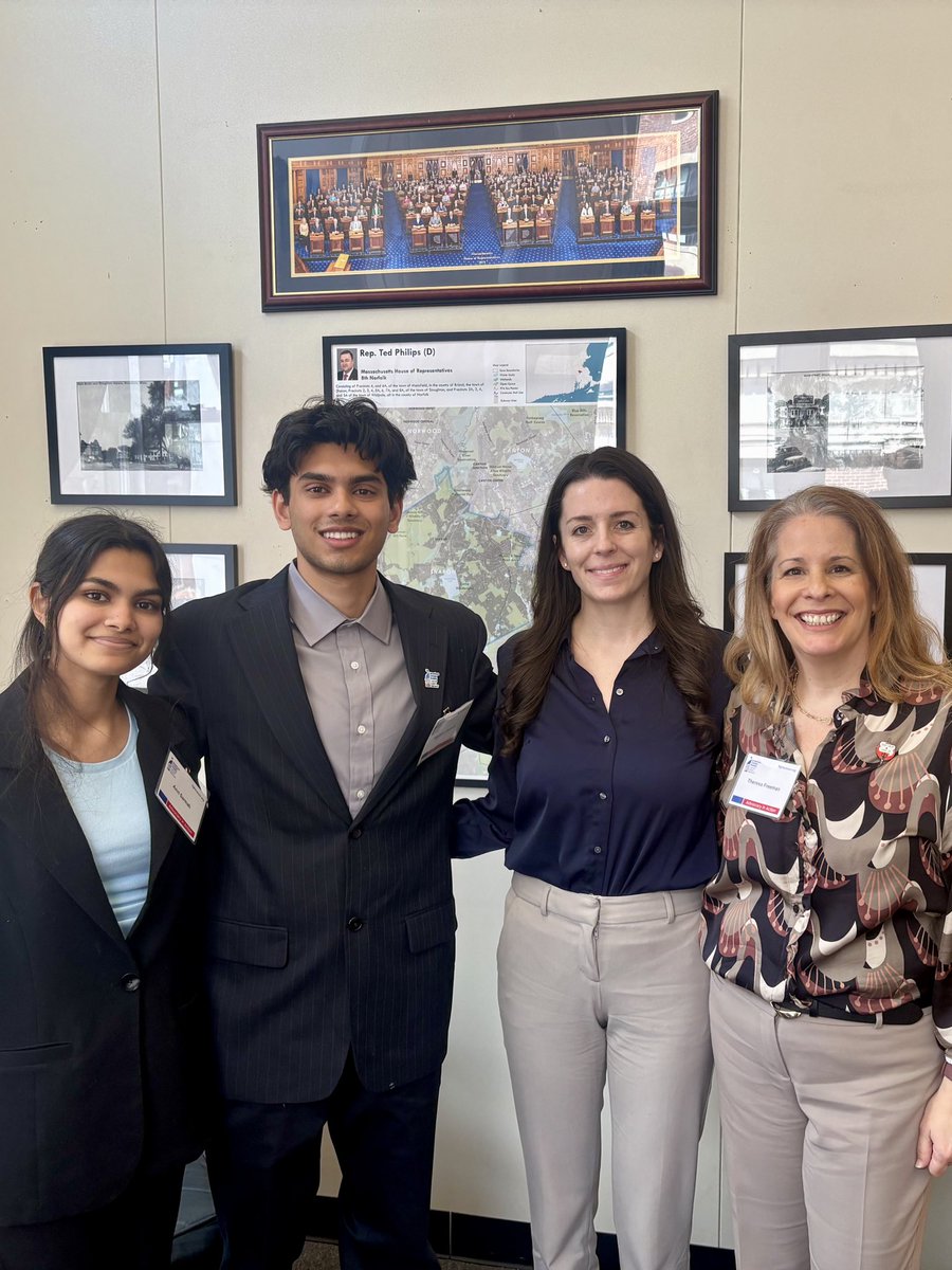 EdoWrites's tweet photo. Thank you, Brittany from MA State Rep. @TedPhilips’ office, for meeting! We enjoyed our discussion about #biomarkertesting, eliminating barriers for patients to receive #patientnavigation services, &amp; reducing incidents &amp; death from #pancreaticcancer. @acscanmass #MACancerLobbyDay https://t.co/XQKEkaq9CP