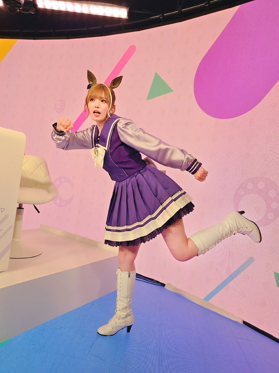 MachicoOfficial's tweet photo. #ぱかライブTV'ありがとうございました🐎🎀
祝#1🎉✨LEDすごかったあ💡👀
大きな声でがんばりました📣

6/20(土)#ウマ娘7th in 有明ｱﾘｰﾅDAY1にﾄｳｶｲﾃｲｵｰ役で出走させていただきます✨

うみかぜもあるし楽しいこといっぱいﾀﾞｱｱｧｱｱｱ!!!
BY:Machico(・山・)#トウカイテイオー https://t.co/Lb5mGkZqA6