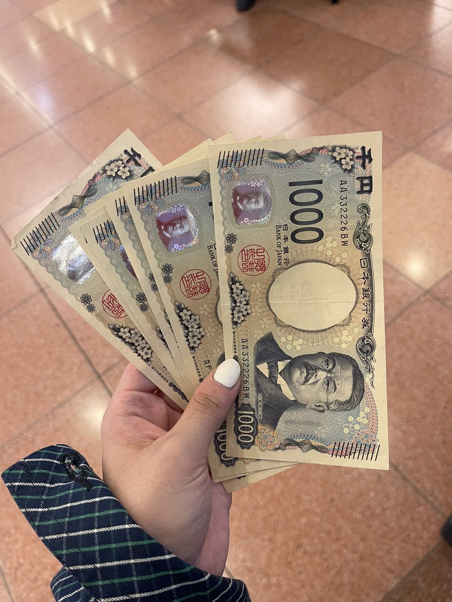 Lari Anjos tweet media