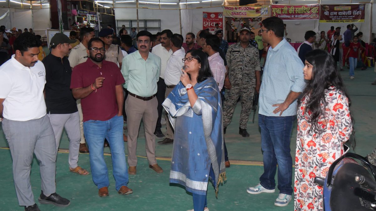 dmgwalior's tweet image. अग्नि सुरक्षा मेला 29 से 31 मार्च तक 

कलेक्टर श्रीमती चौहान ने मेले की तैयारियों का लिया जायजा 

मेले में अग्नि सुरक्षा प्रबंधनों का होगा प्रदर्शन 

नागरिकों के लिये अग्नि सुरक्षा संबंधी उपकरणों का विक्रय भी रहेगा 
#gwalior 
#FireSafety
@CMMadhyaPradesh