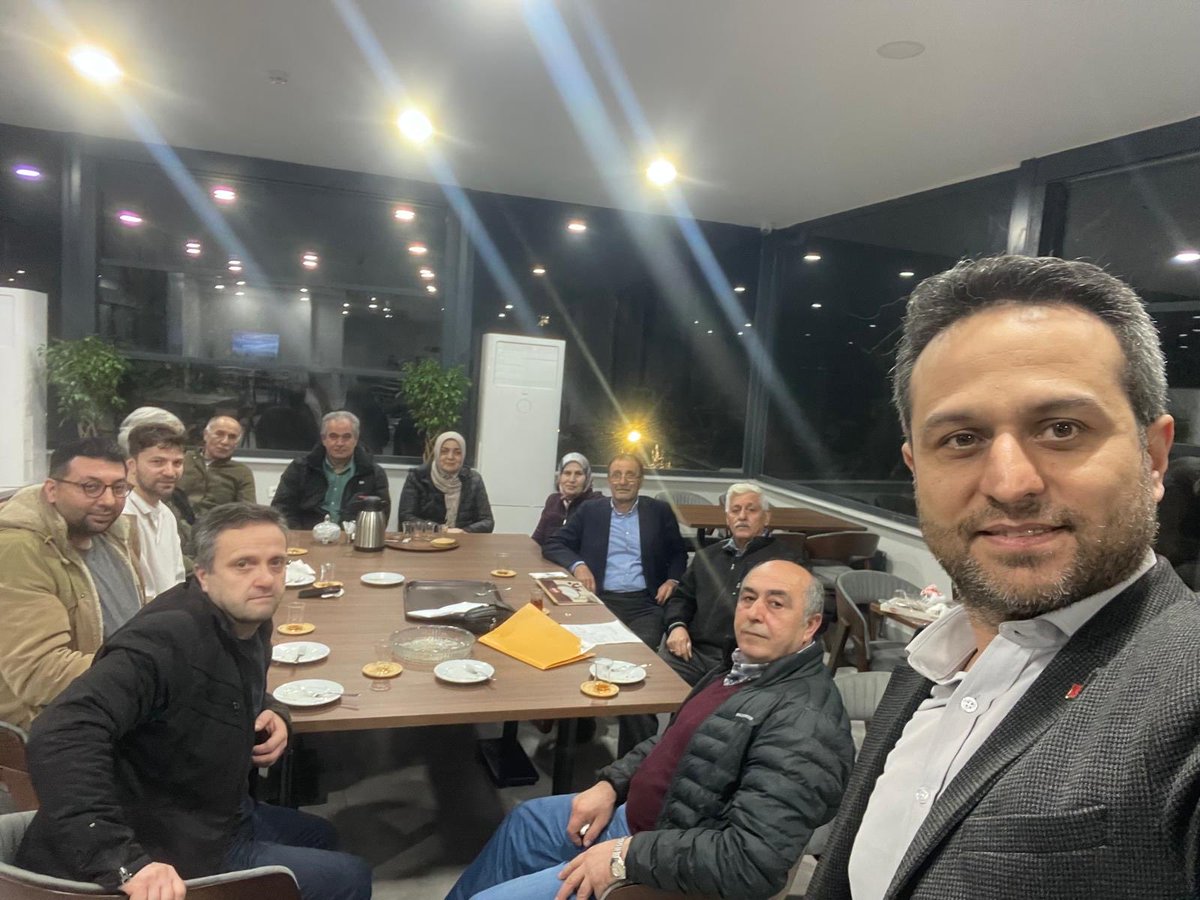 akpartisislitb's tweet photo. Teşvikiye Mahallesi haftalık toplantımızı Mahalle başkanımız Kemal Karaalioğlu ve İlçe Yönetim Kurulu üyesi Aşkın Güney ile gerçekleştirdik.

#OrtakAkıl 

@abdullahozdemir 
@srkplt 
@akpartiistanbul 
@AKPartiSisli 
@halimaksu
@sinanmericc https://t.co/ascm8JBtk4