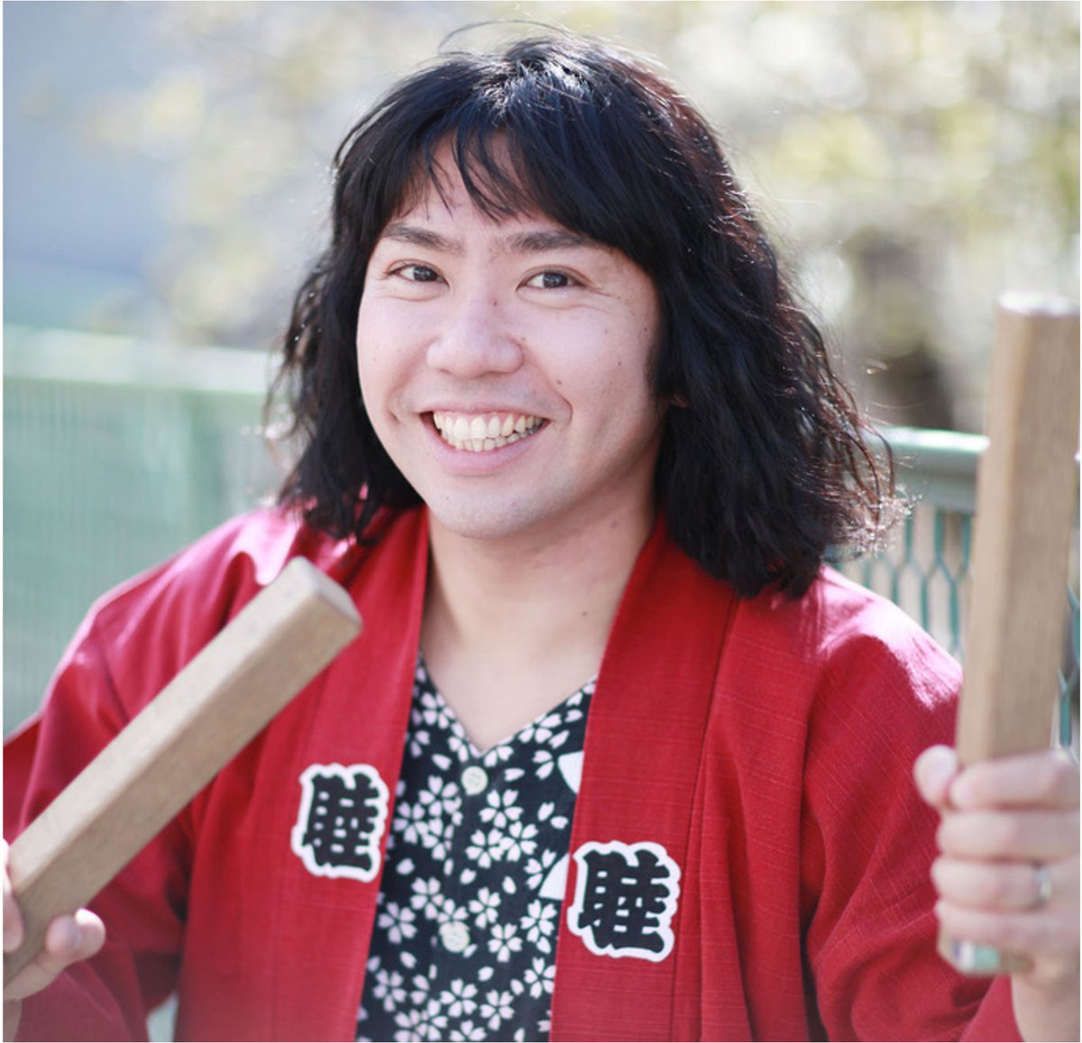 ららぽーと海老名 presents えびな ちゅらフェス   
【ステージ出演者紹介】 紙芝居師ヤムちゃん　
25th 12:00〜 &amp; 14:00〜
プロ紙芝居師として2009年から活動。芸人経験を活かしたコメディータッチな演出や、沖縄をテーマにした独自の紙芝居で、お子様も釘付け間違いなし！
yam-chan.com