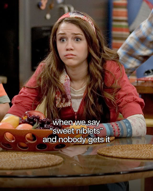 Smiley Miley tweet media