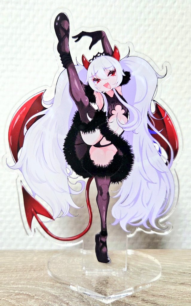 東京持ち☆勝ツ用のアクスタ届いた‼️
前回の持ち☆勝ツ名古屋で頒布したグリアロの再販とギャルイヨ、ダァクでございます
#アク達で作ってみた 