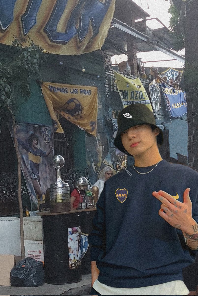 mica🍂 | bts en el monumental tweet media