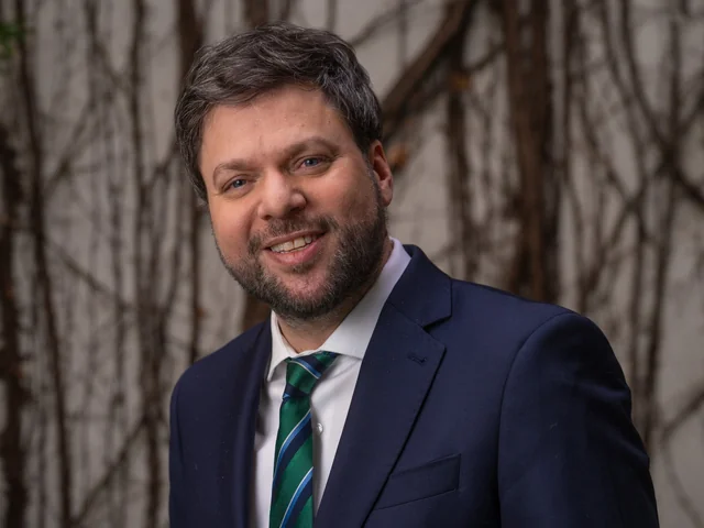 Emiliano ✝ tweet media