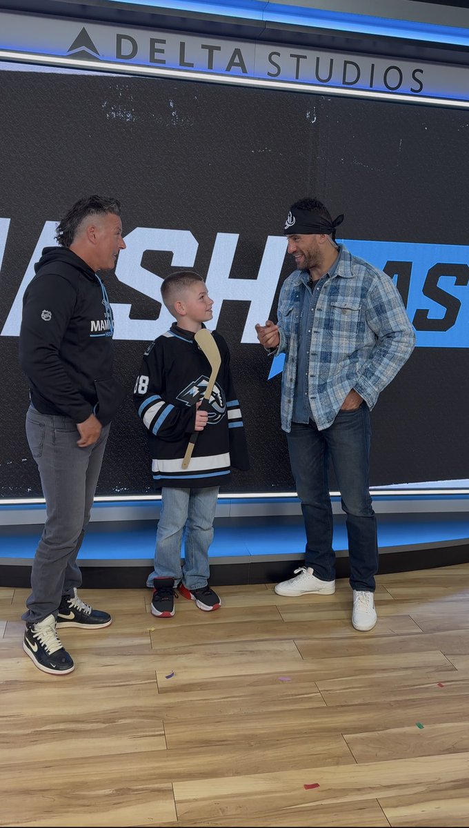 broadcastbub's tweet photo. Thanks @nashcastofficial @biznasty for taking a few minutes to chat hockey &amp; broadcasting with me! Can’t wait to work together when I grow up 🤞🎙️

Video upcoming so stay tuned 👀 https://t.co/y4so8ZcF6G