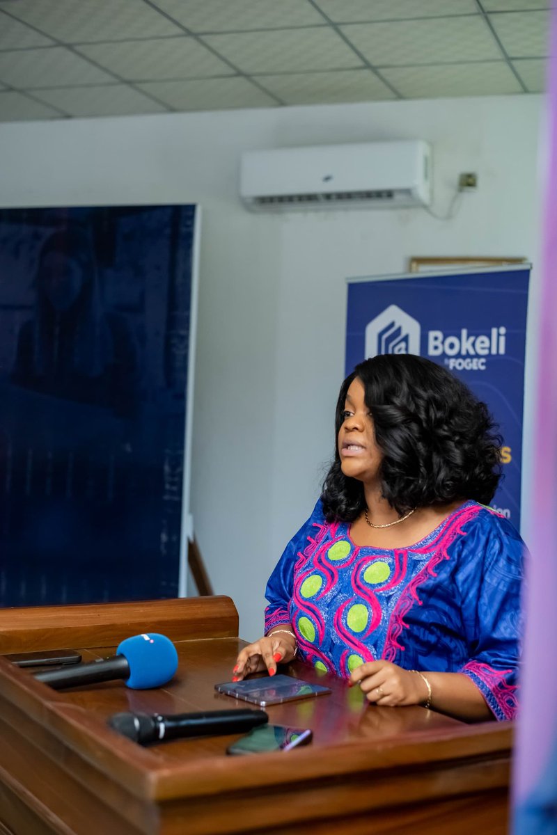 RNgembo's tweet photo. #ACTIVITES #MOIS #MARS:Madame Stéphanie MUABILU Dircaba au ministère des PME a ouvert ce vendredi un atelier consacré à la formation de l'entrepreneuriat féminin pour une industrialisation inclusive et durable. Cette activité entre dans le cadre du mois de mars dédié à la femme. https://t.co/KH2bqwJnqF