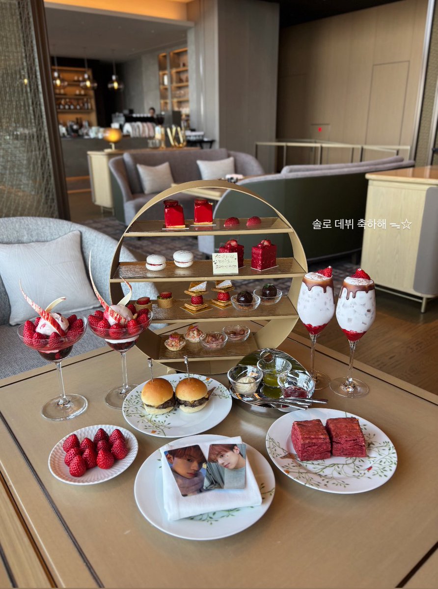 .⋆𝜗𝜚 tweet media