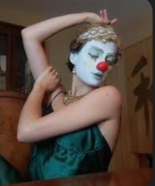 ClownTonElle tweet media