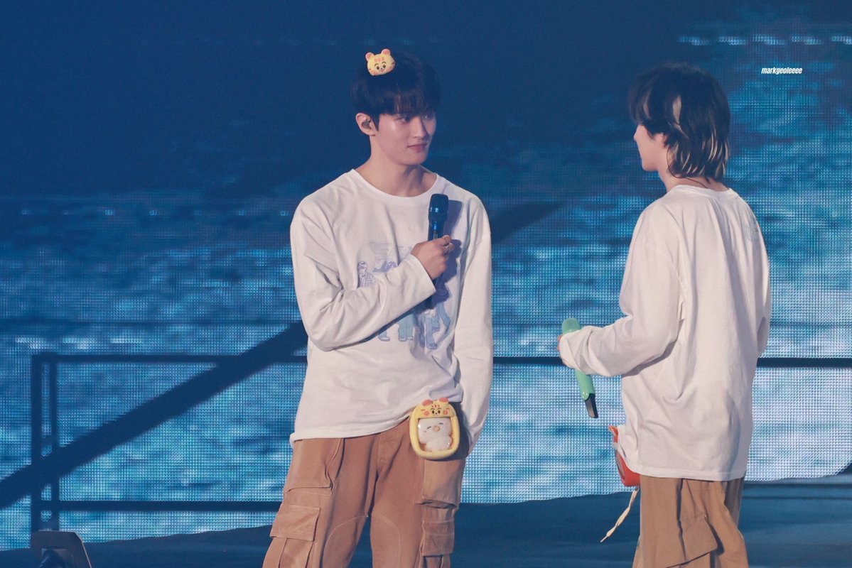 지수 ◡̎ tweet media