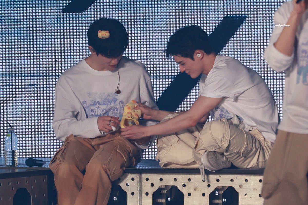 지수 ◡̎ tweet media