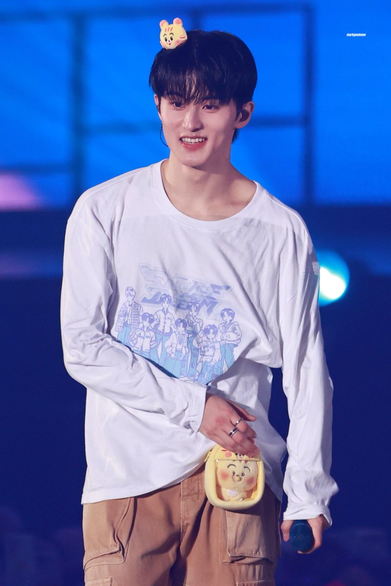 flora 🐈 tweet media