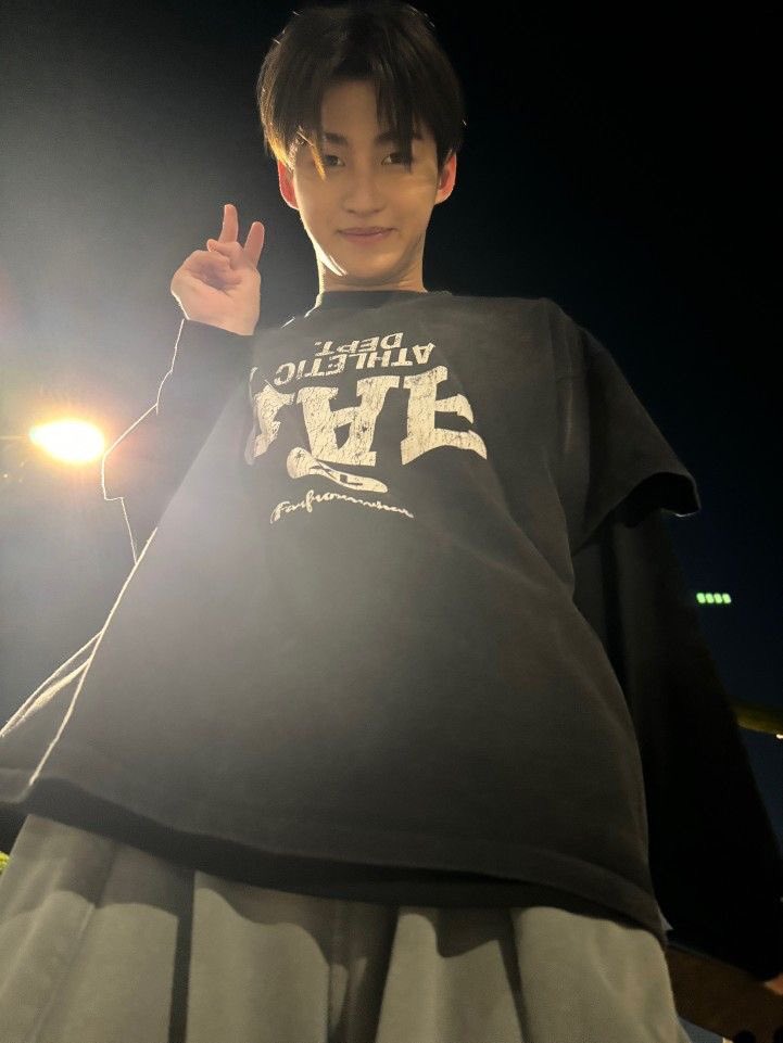 chen 🪷 | commission open!! tweet media