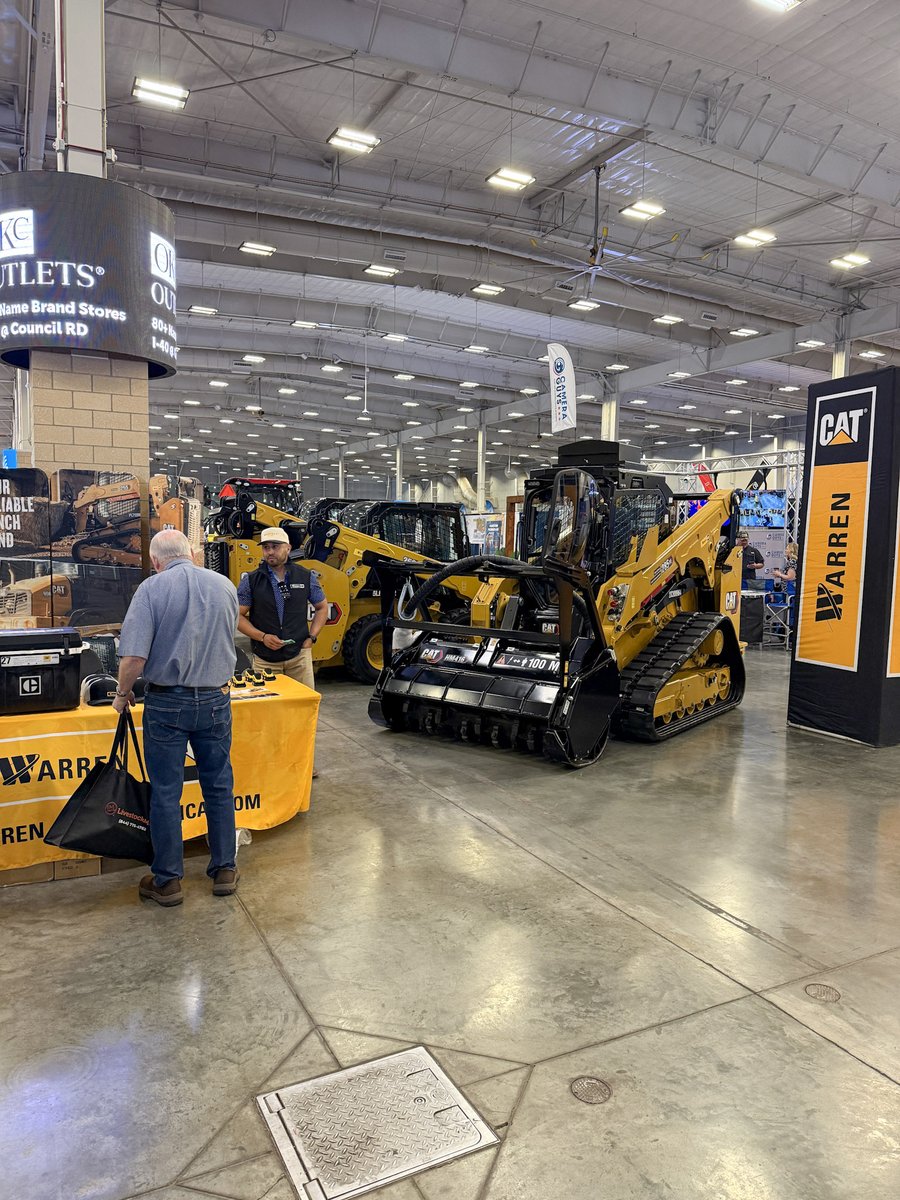 WarrenCAT's tweet photo. That’s a wrap on last week's Oklahoma City Farm Show!
We had a great time meeting folks, talking through equipment needs, and spending a few days at the OKC Fairgrounds. Appreciate everyone who came out to see us.
#WarrenCAT #OKCFarmShow https://t.co/6cYXImHHV0