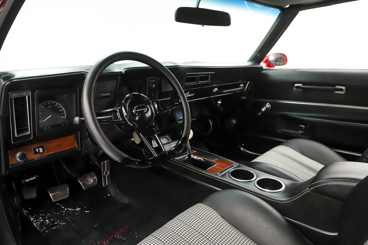 Volo Museum Auto Sales tweet media